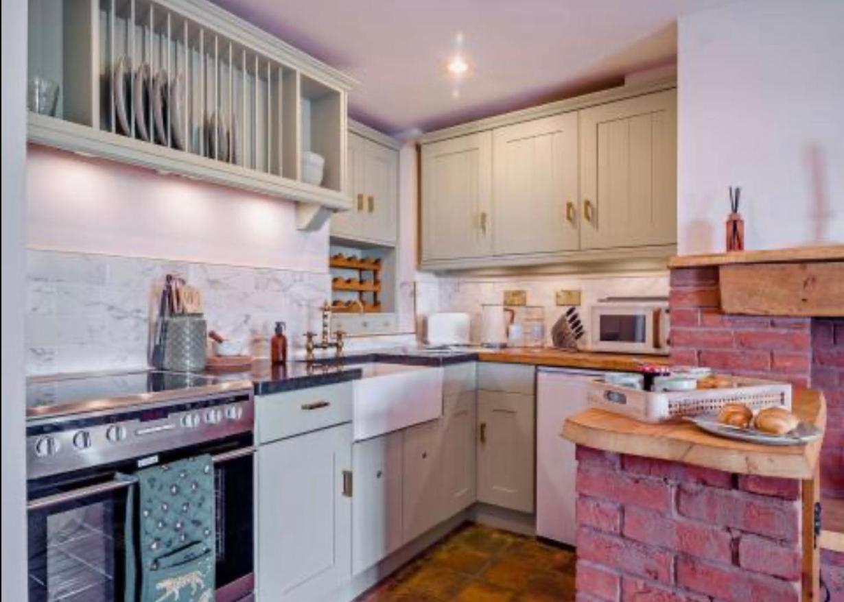 Carpenters Cottage Quirky Home Seaside Town Minehead Extérieur photo